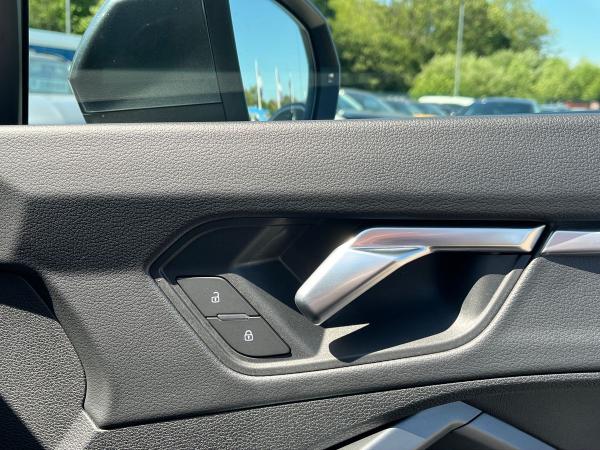 Audi Q3 Photo autoimg-3a9f0e656ba957c6ea21587a0eca61ae64eb36ee.jpg