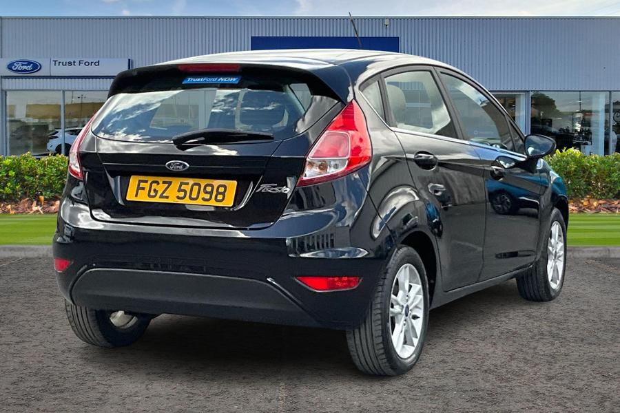 Ford FIESTA Photo autoimg-3aa302356e4ea9497f4d616cb50986a1326eddc9.jpg