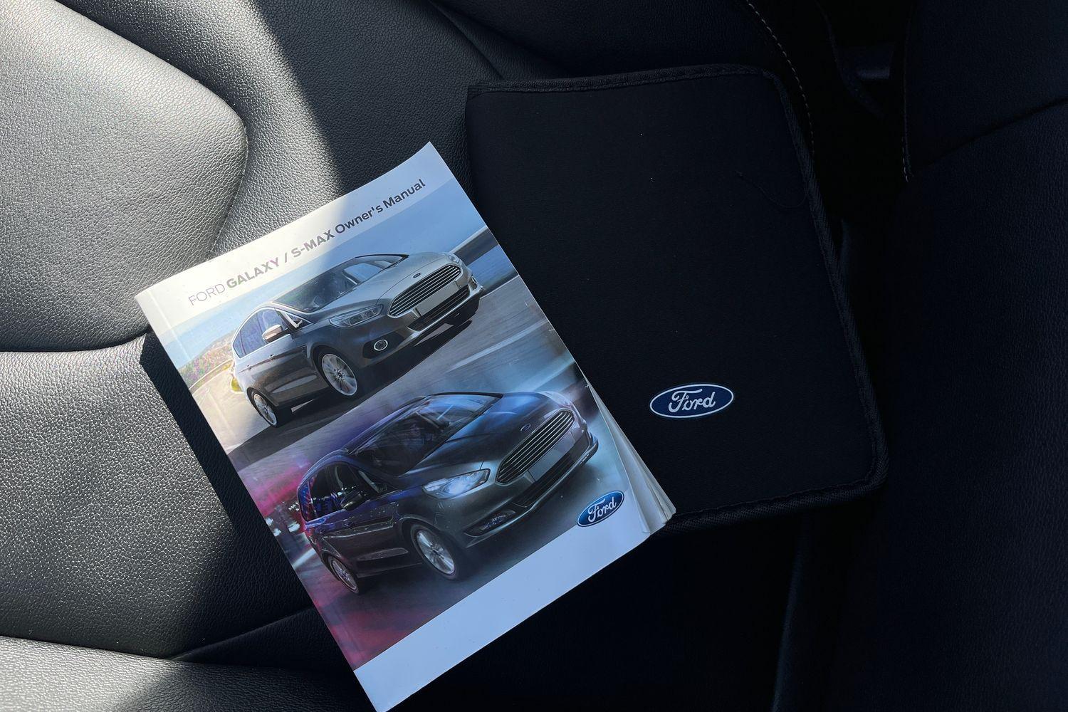 Ford S-MAX Photo 21