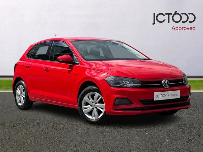 VOLKSWAGEN Polo Photo 1