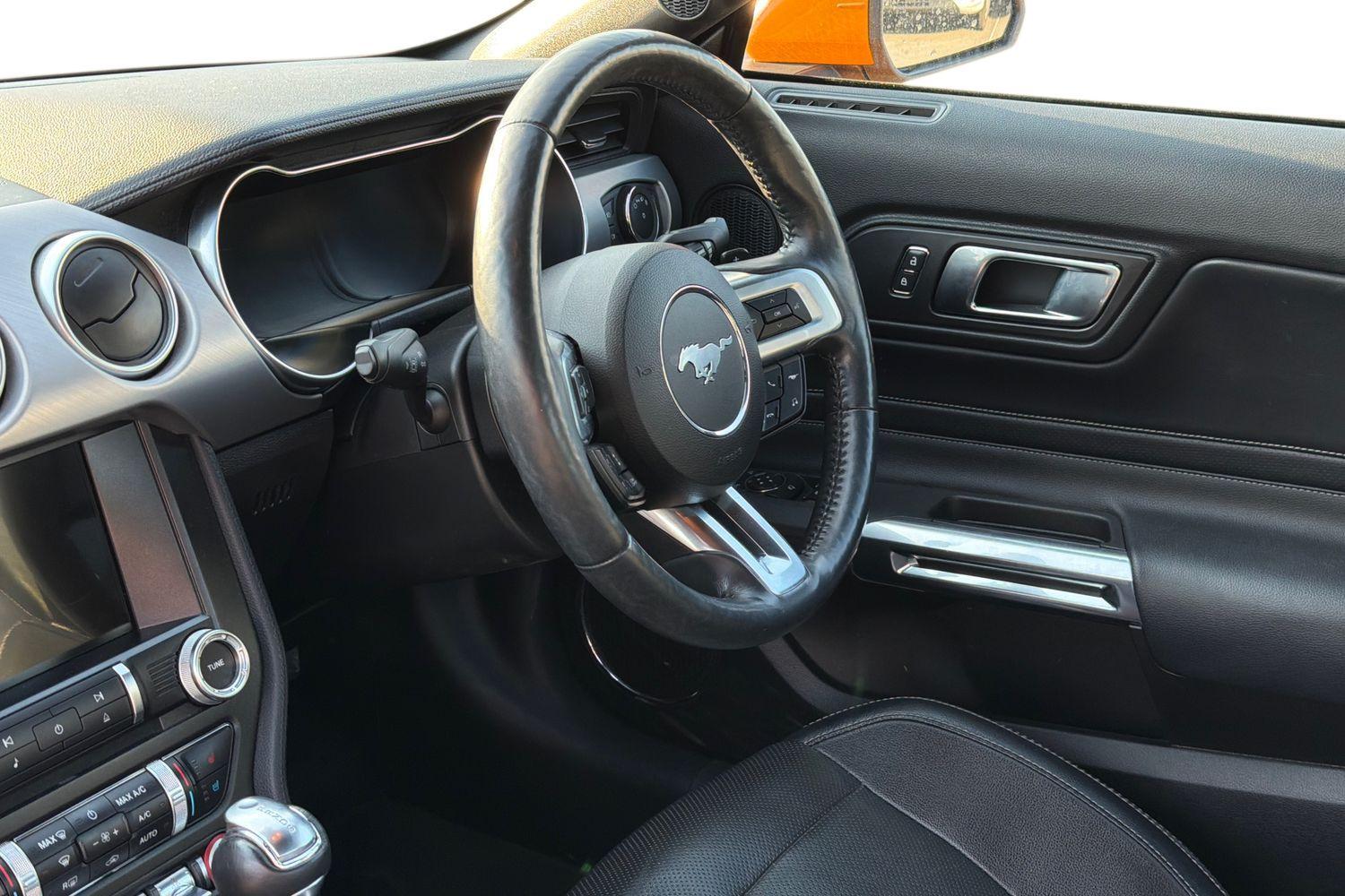 Ford MUSTANG Photo 10