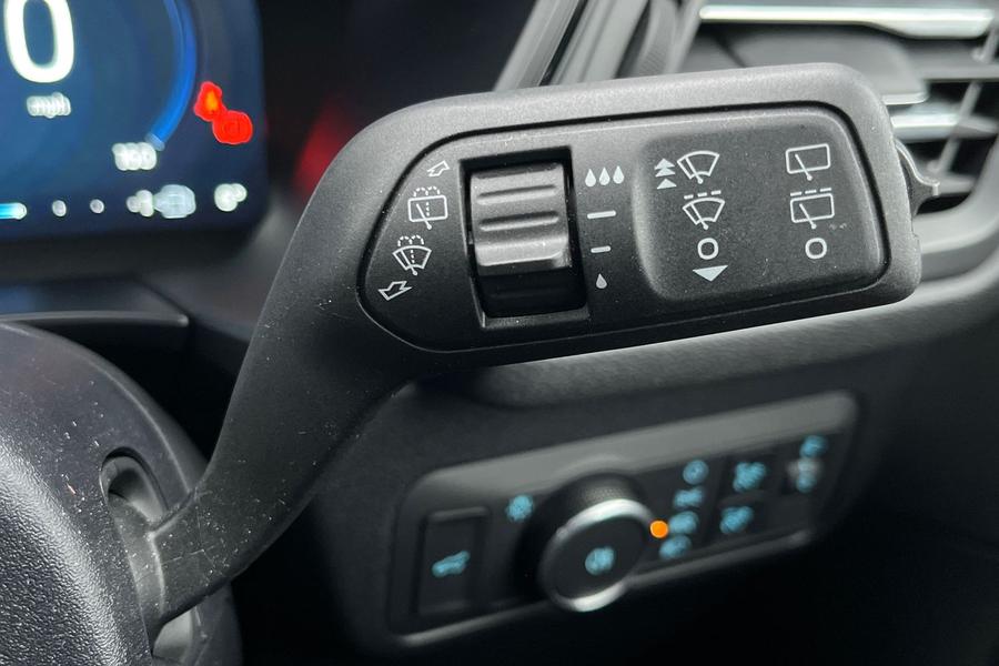Ford Kuga Photo autoimg-3ab083c0e77a88b533a25cffc1e687ba6ac2a4bf.jpg