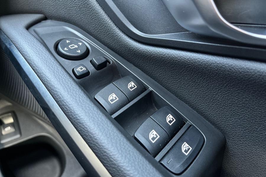 BMW 3 Series Photo autoimg-3ab7c1a76897399394c69b01128dced2635db1f0.jpg
