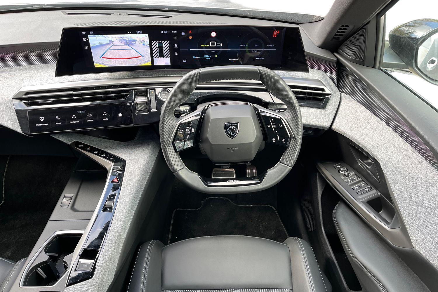 Peugeot E-3008 Photo 10