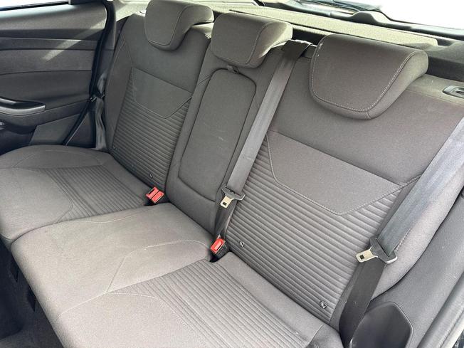 FORD Focus Photo 9