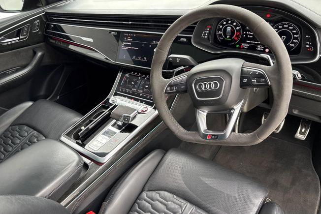 AUDI Rsq8 Photo 6