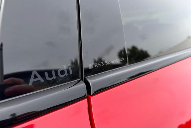 Audi RS3 Photo 27