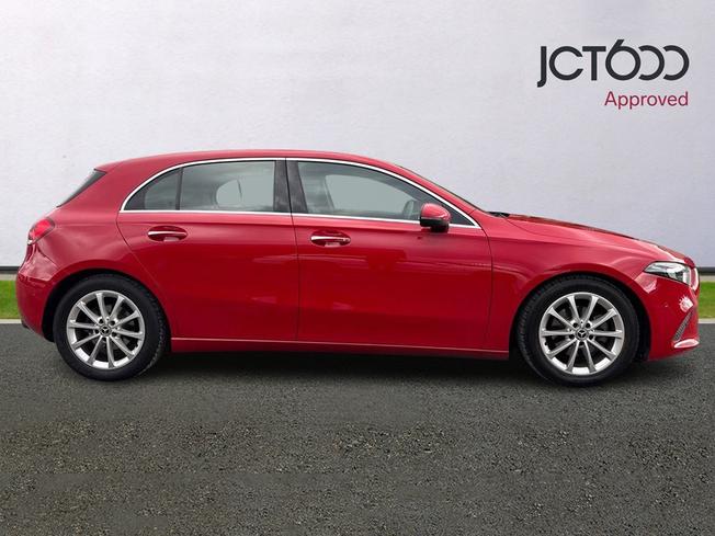MERCEDES-BENZ A Class Photo 4