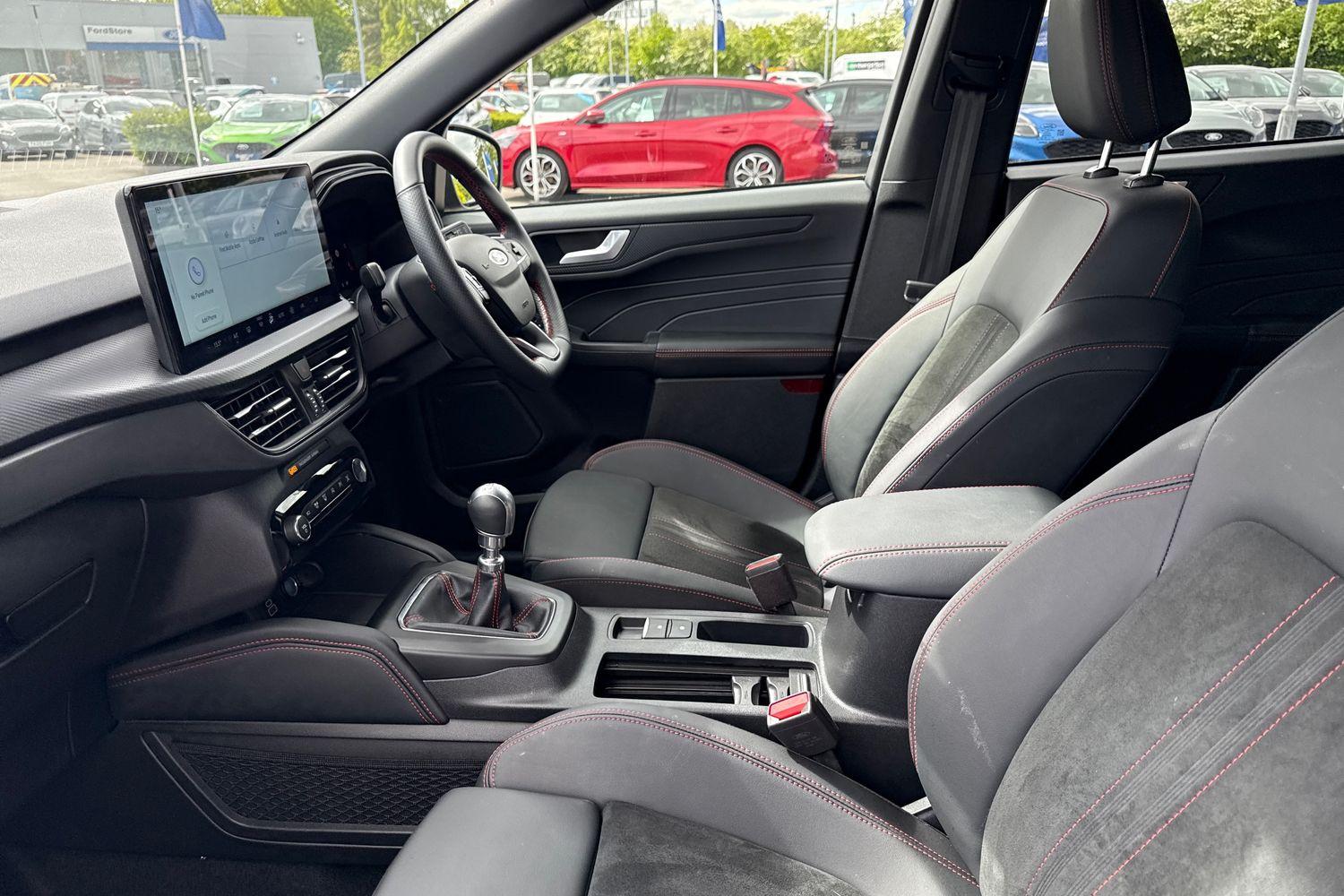 Ford KUGA Photo 18