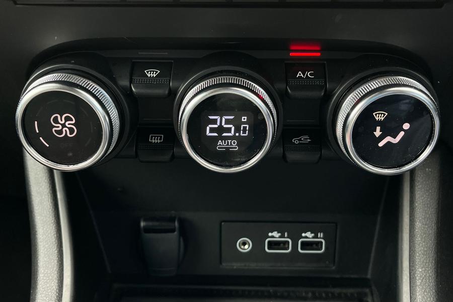 Renault Captur Photo autoimg-3acdef01c0425a1b684756ed71404dadafaeac47.jpg