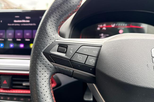 SEAT Ibiza Photo 16