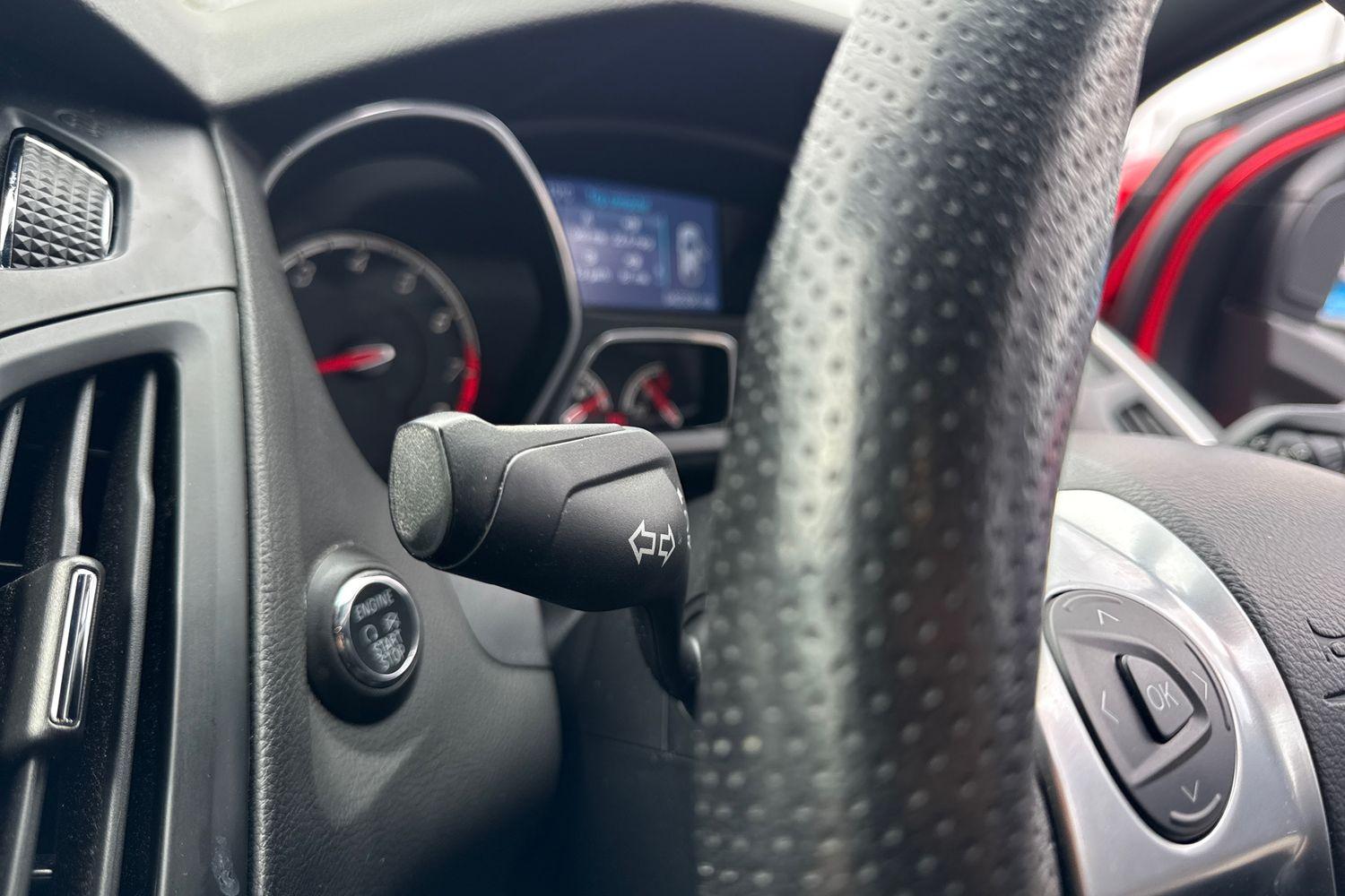 Ford FOCUS Photo 13