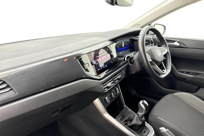 VOLKSWAGEN Polo Photo 2