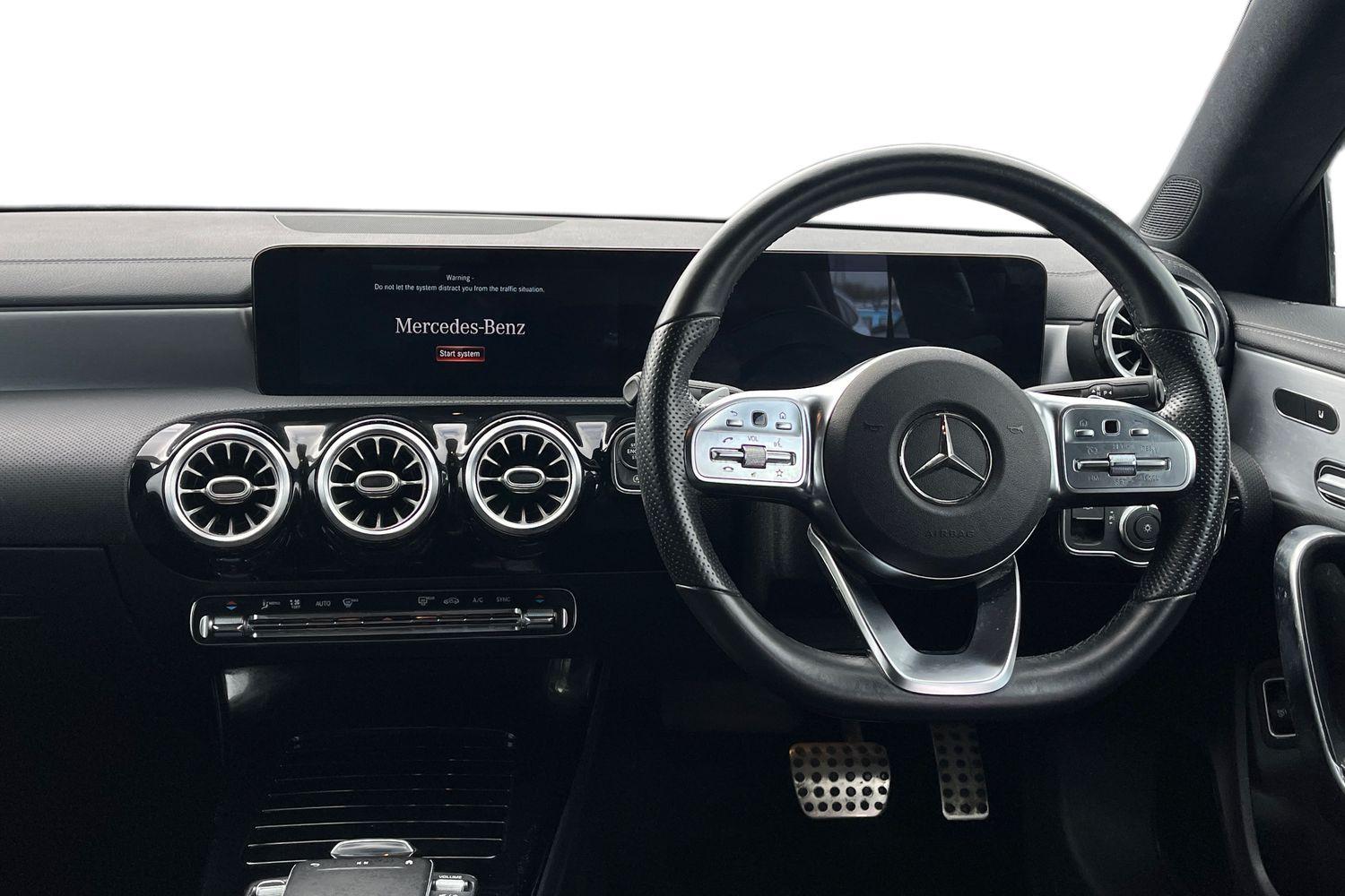 Mercedes-Benz CLA Photo 10