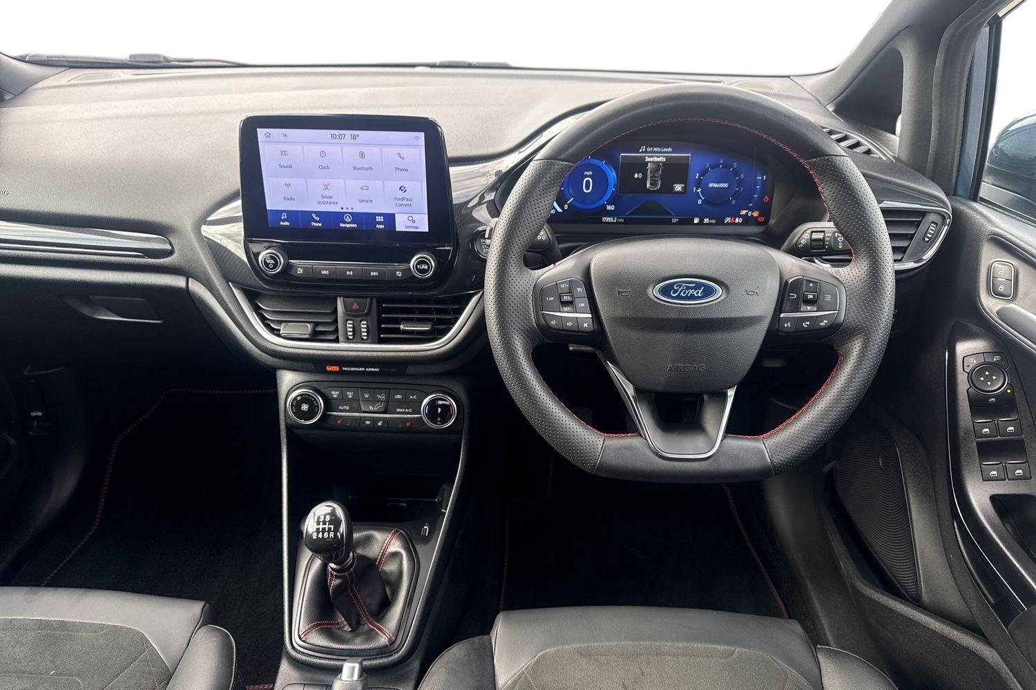 Ford FIESTA Photo 10