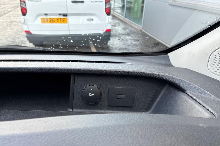 Used FORD TRANSIT CUSTOM YV19ZVR 32