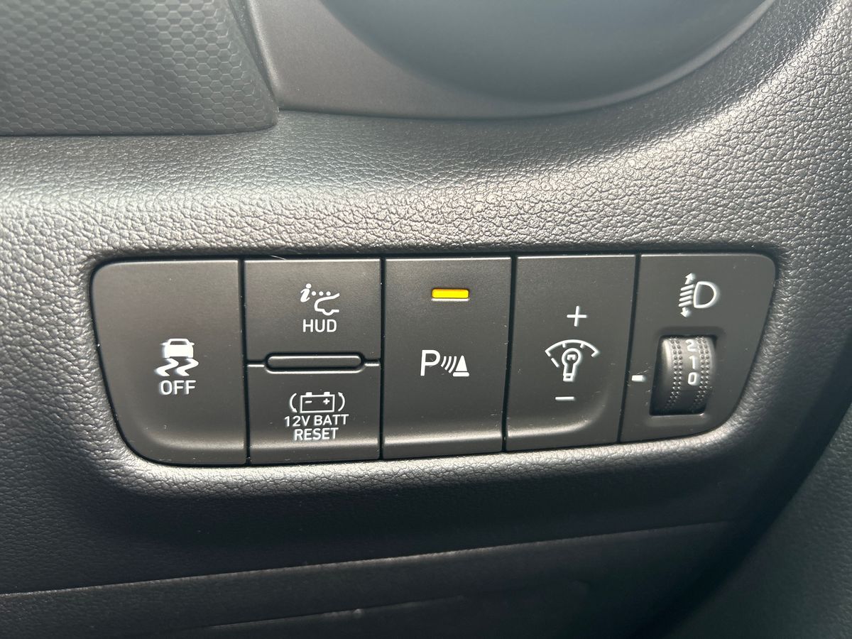 Hyundai KONA Photo 25