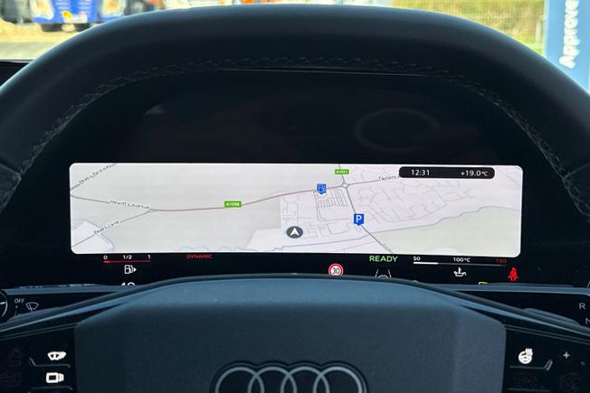 AUDI Q3 Photo 28