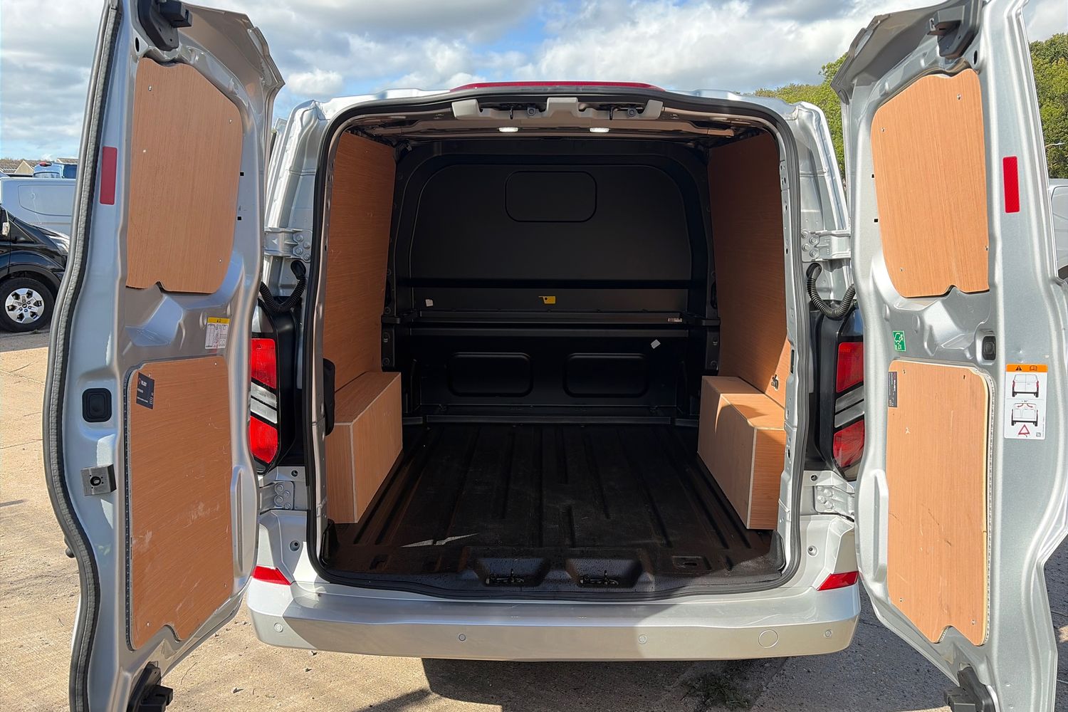 Ford TRANSIT CUSTOM Photo 5