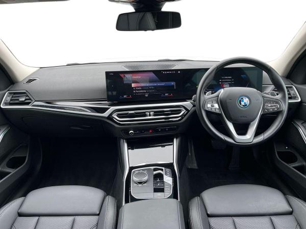BMW 3 Series Photo autoimg-3ae57a5cd56a9a31aa48644f70c9b3d4fdf8e62f.jpg