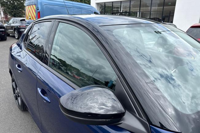 VAUXHALL Corsa Photo 20