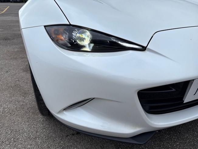 MAZDA MX-5 Photo 28