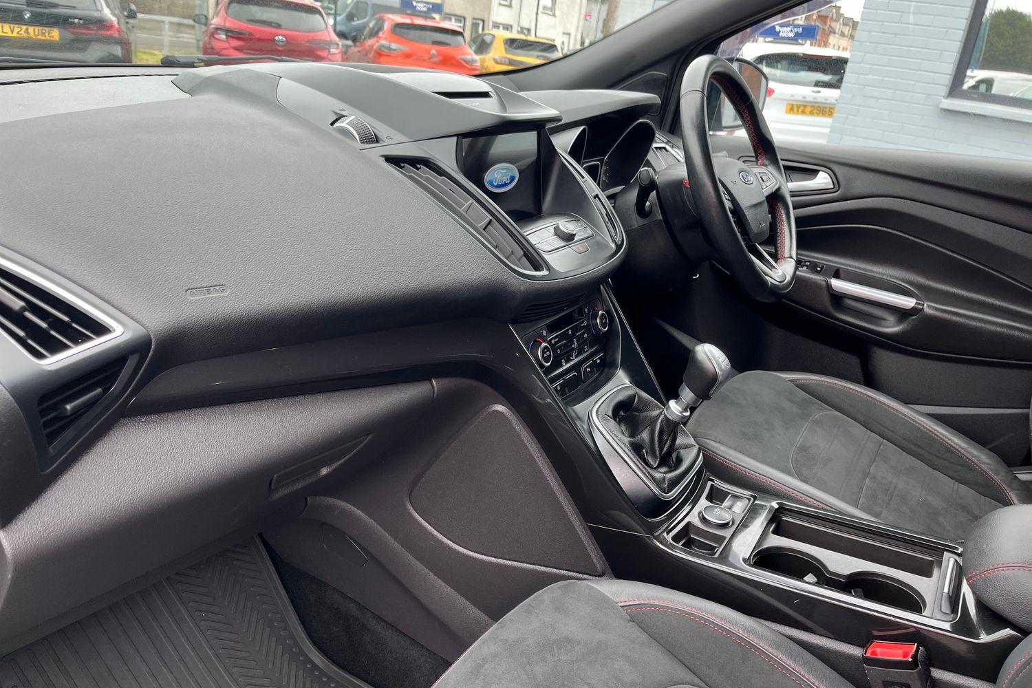 Ford KUGA Photo 17