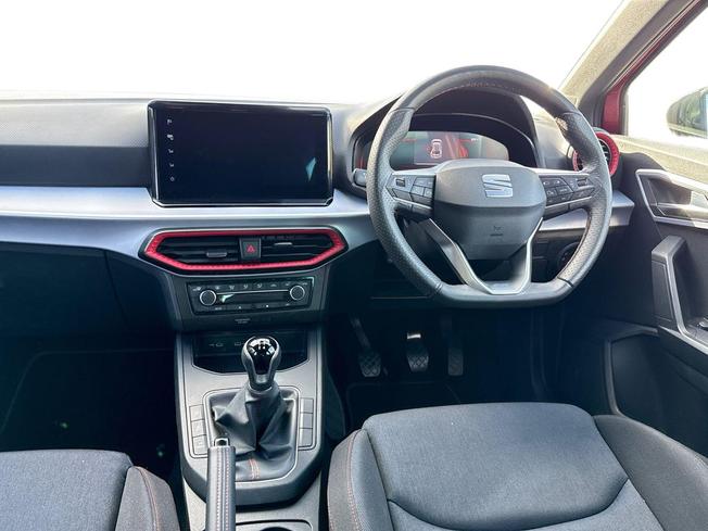 SEAT Ibiza Photo 11