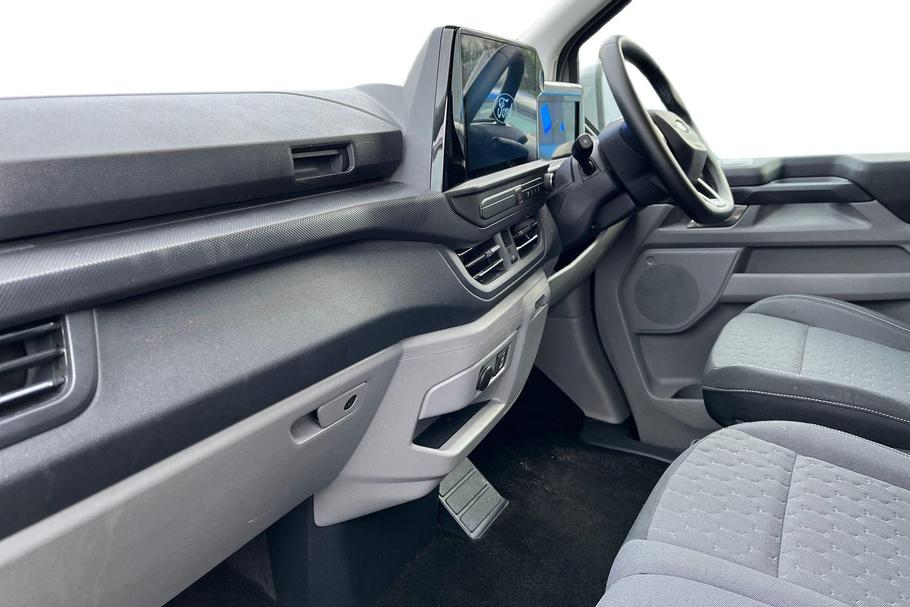 Used Ford TRANSIT CUSTOM WV25RMO 3