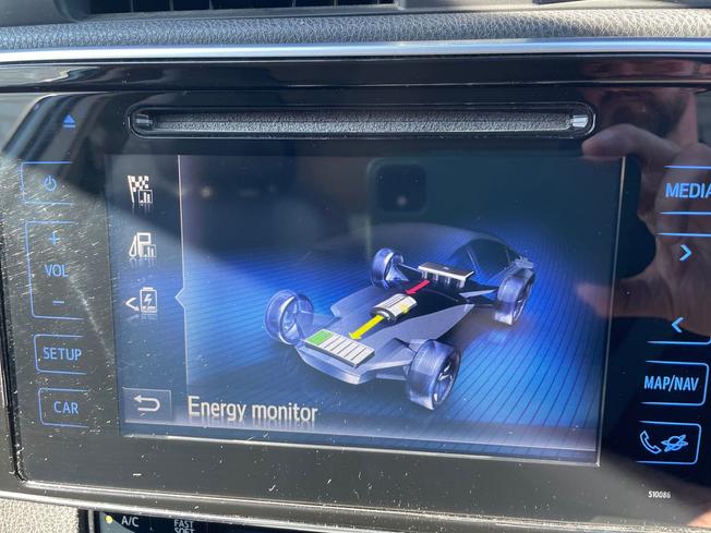 TOYOTA Auris Photo 28