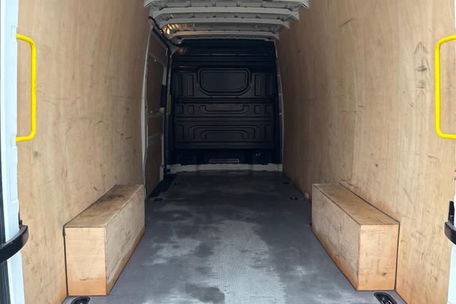 VOLKSWAGEN Crafter Photo 12