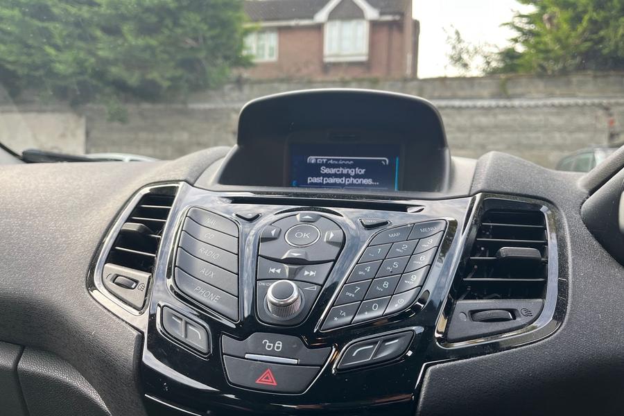 Ford FIESTA Photo autoimg-3aff165be6355fba568f9f58ddbb2855f1c10bd5.jpg