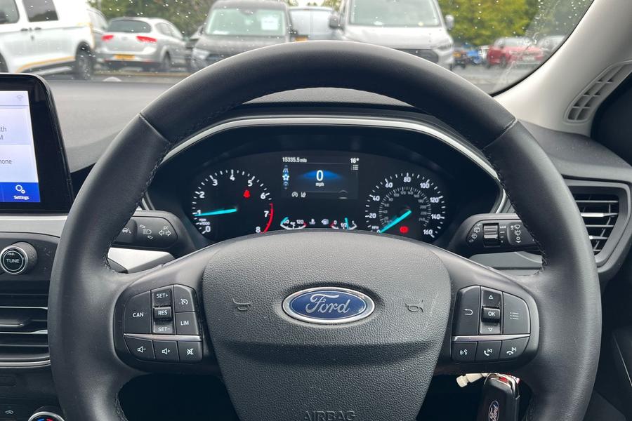 Ford FOCUS Photo autoimg-3b00298716ba300fcf8692067dcb0e64da9bf370.jpg