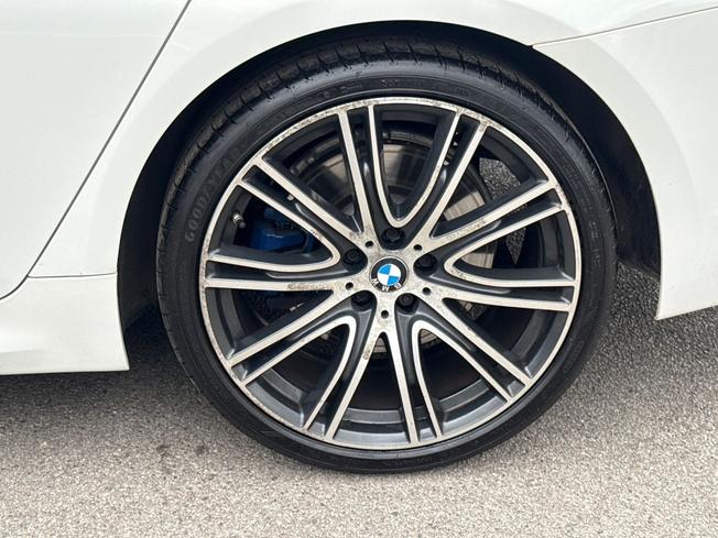BMW 5 Series Photo 22
