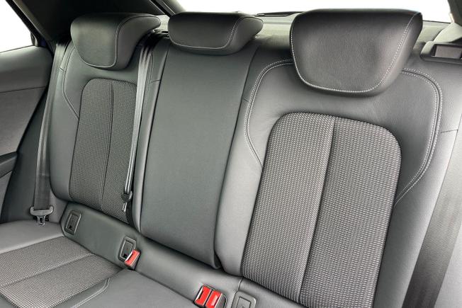 AUDI Q2 Photo 9