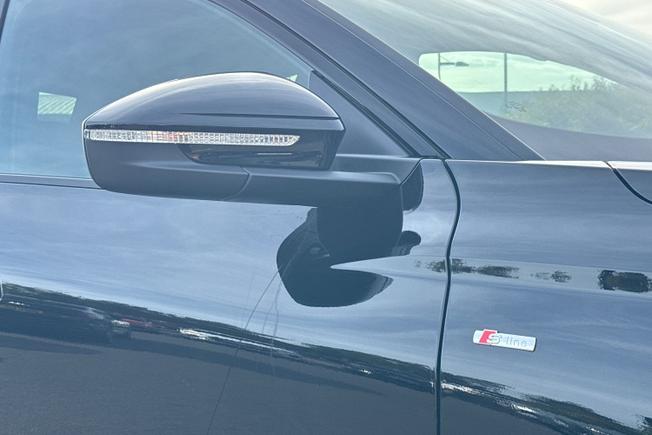 AUDI Q6 E-Tron Photo 20