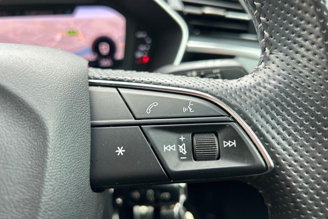 Audi Q3 Photo 17