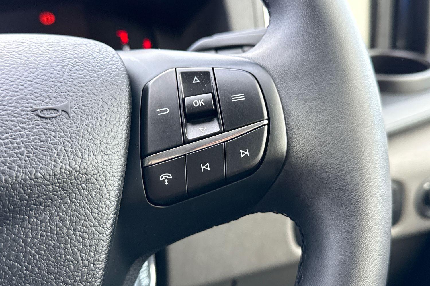 Ford E-TRANSIT Photo 22
