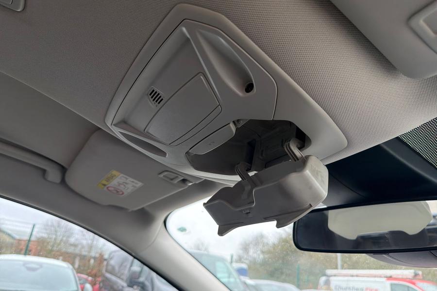 Ford KUGA Photo autoimg-3b130d69bca3a2ca5c2f6cf2cb617b92e9bde2a2.jpg