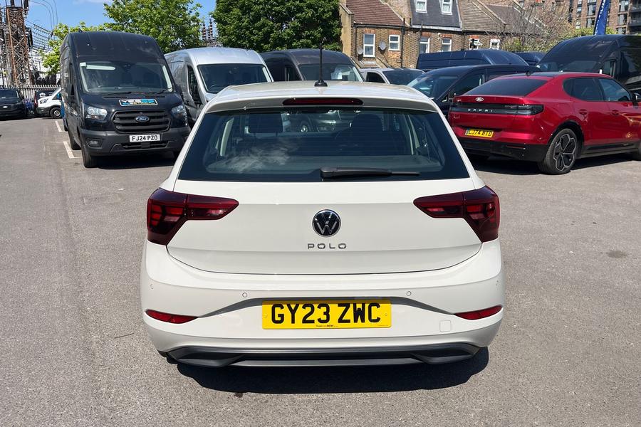 Volkswagen POLO Photo autoimg-3b13b2ab10afe2b73a4bc3672a5d88e6ab0901f5.jpg
