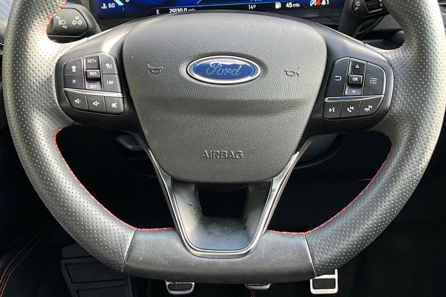 Ford Kuga Photo autoimg-3b169d236387fa7b6cd0e5e9118da4efc5b87b10.jpg
