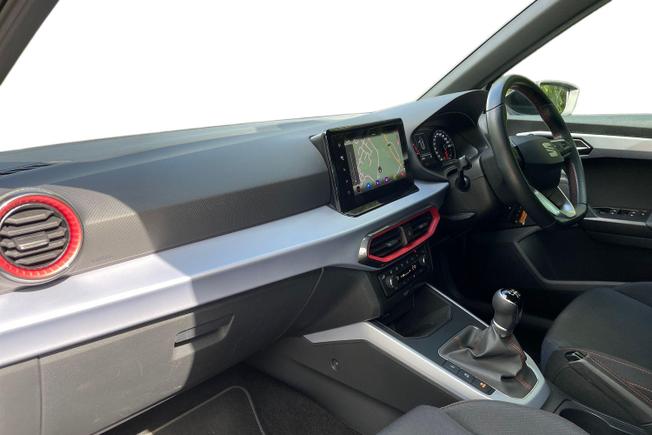 SEAT Arona Photo 2