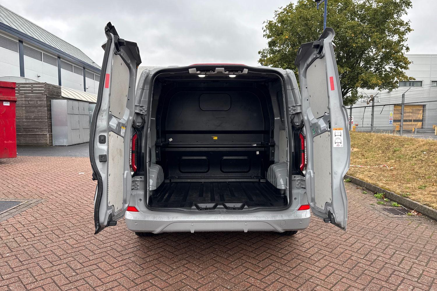Ford TRANSIT CUSTOM Photo 5