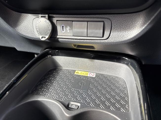 TOYOTA Aygo X Photo 36