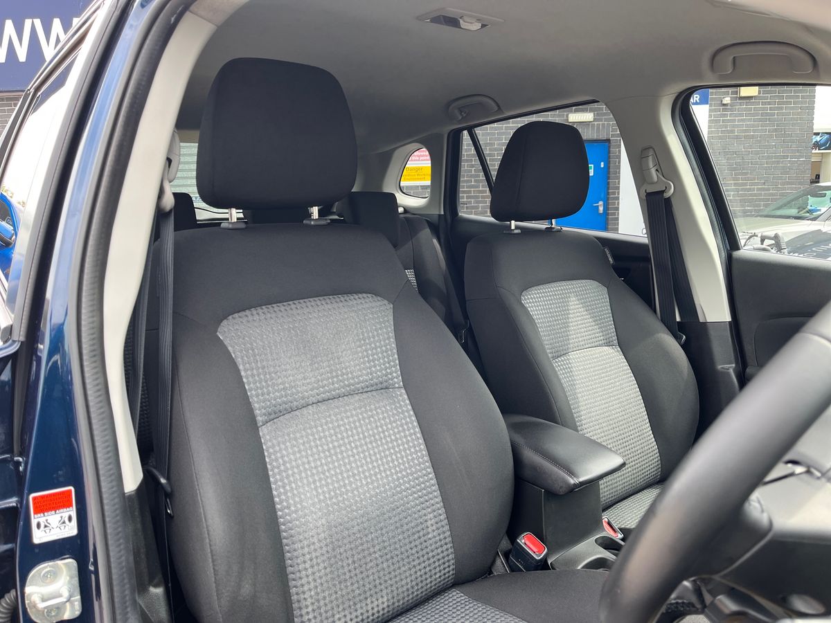 Suzuki S-Cross Photo 22