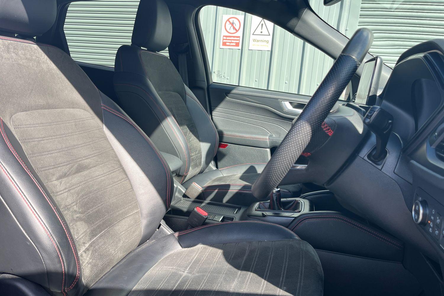 Ford KUGA Photo 16
