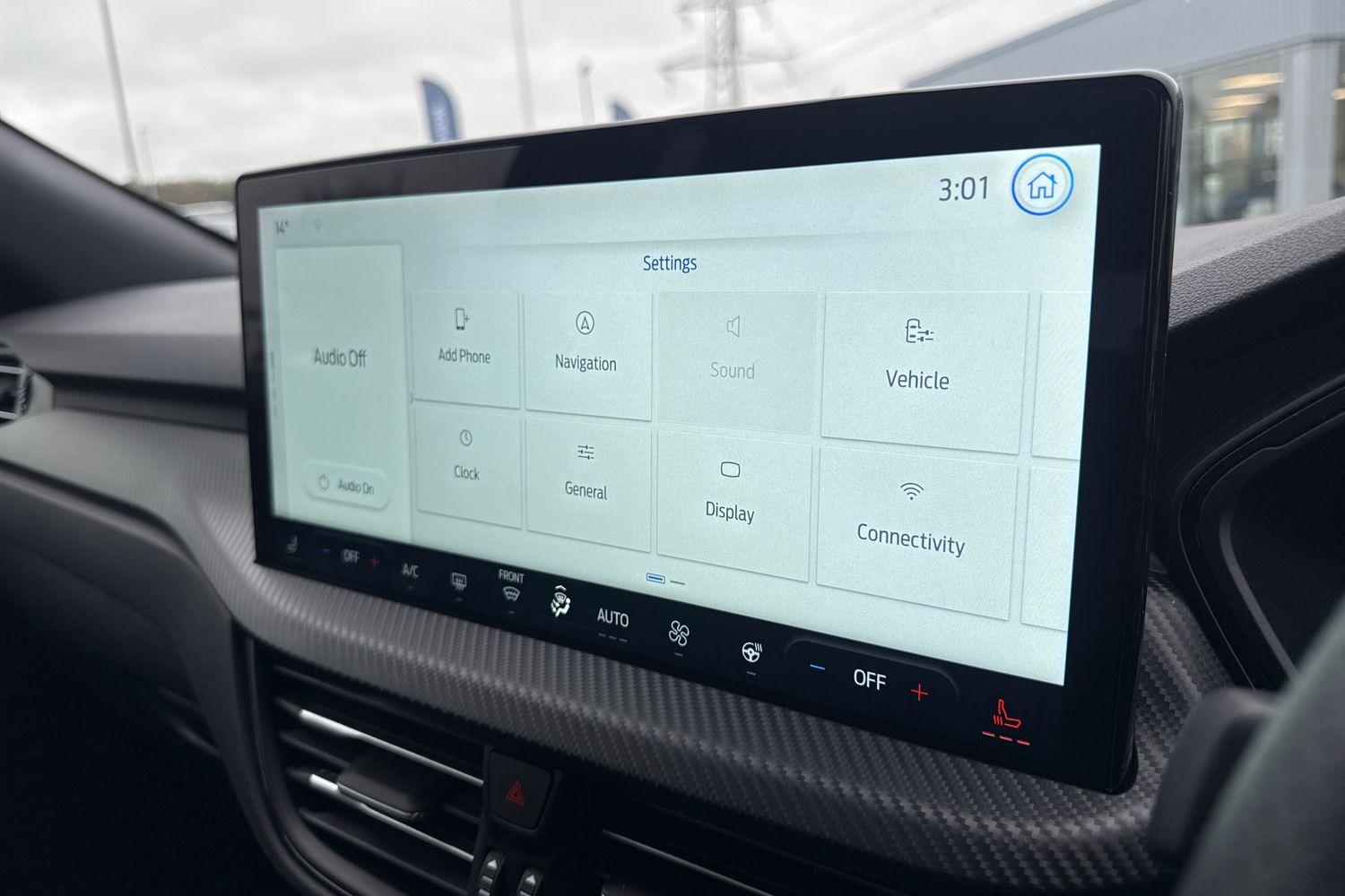 Ford KUGA Photo 24