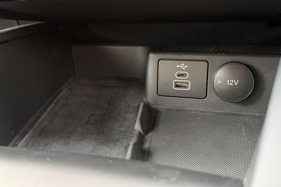 Ford KUGA Photo autoimg-3b339fb8cb405b3145450f4a1f87aa4105d5b9af.jpg