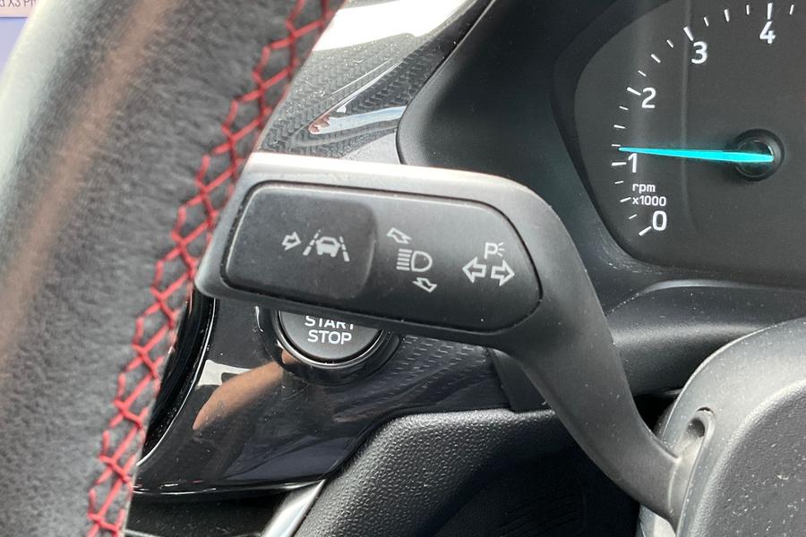Ford FIESTA Photo autoimg-3b34cbfa9d5a4cfea1310377f8553dfb758b0eed.jpg