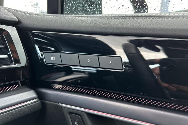 VOLKSWAGEN Touareg Photo 35